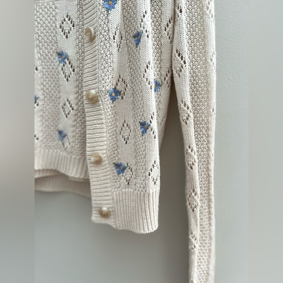 Pink Rose Embroidered knit cardigan and tank top set size XS - Picture 6 of 11